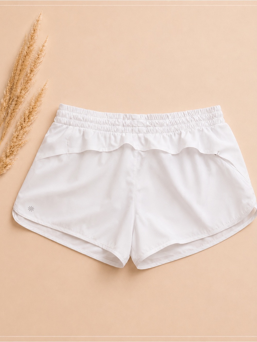Athleta Mesh Racer Run Mid Rise Shorts – White – Size L – NWOT
